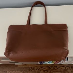 Cuyana classic leather tote